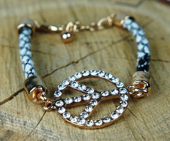 Bracelet Style Ibiza avec Signe Peace Noir/Blanc (1 pc)