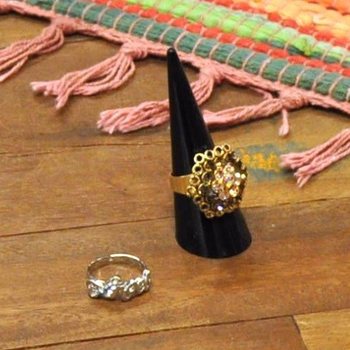 PRÉSENTOIR À BAGUES CONIQUE (10 pcs)