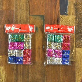 Mini Cadeaux de No&euml;l D&eacute;coratifs (Pack de 12)